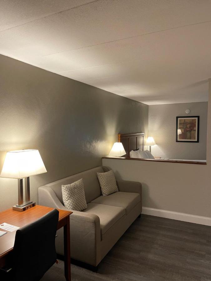 Best Western Plus La Porte Hotel & Conference Center Екстериор снимка