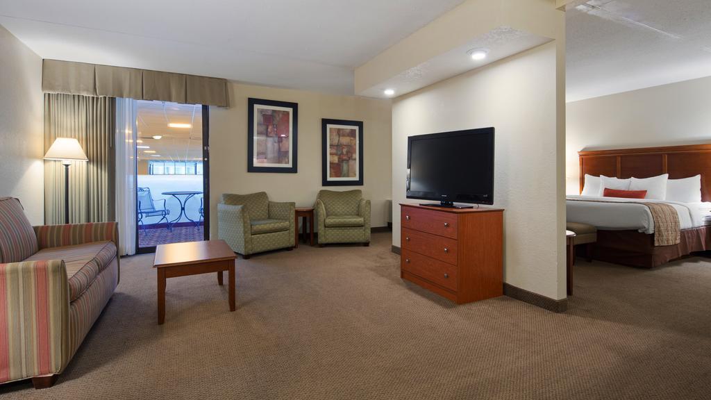 Best Western Plus La Porte Hotel & Conference Center Екстериор снимка